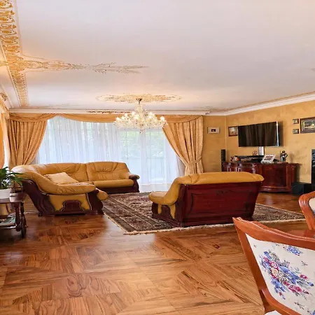 Luxusni S Terasou A Vyhledem Διαμέρισμα